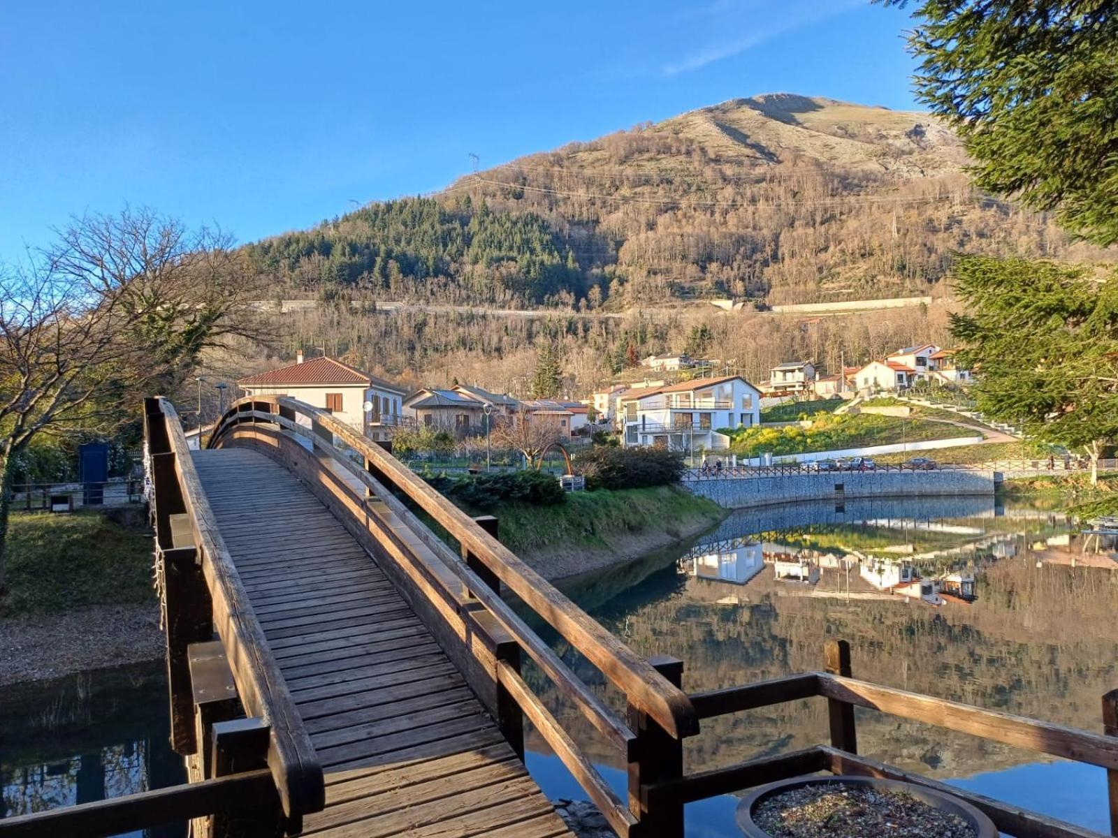 B & B Sotto Al Lago Nemoli Exterior foto